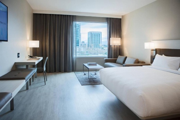 AC Hotel by Marriott San Jose Downtown image 10